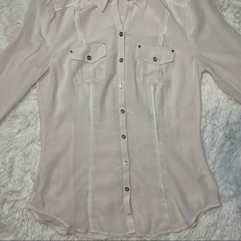 White House Black Market 100% Silk Creamy White Button Down Shirt. Size 0. - Picture 4 of 15